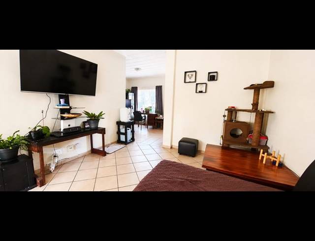 2 BEDROOM TOWNHOUSE FOR SALE IN HIGHVELD
